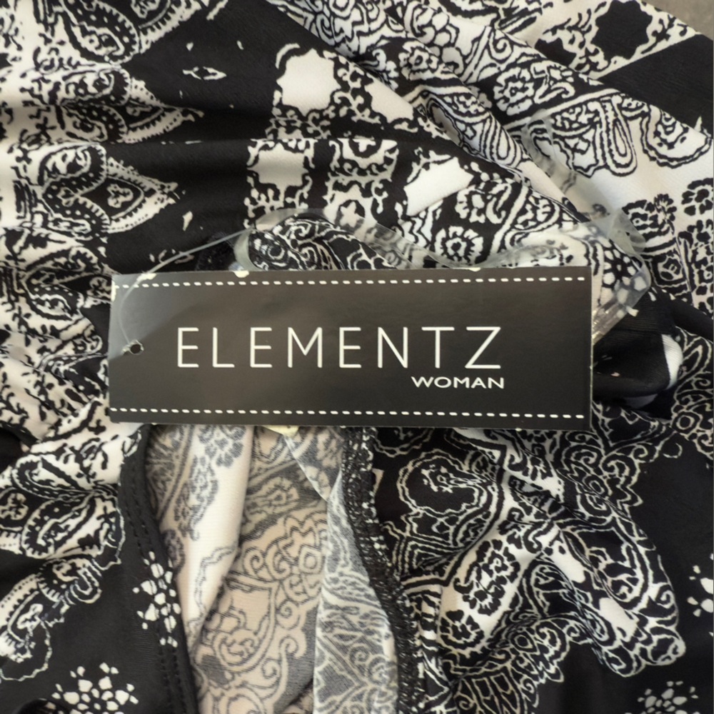 Elementz Woman Black & White Sleeveless Maxi Dress - Size 1X (NWT) - Picture 4 of 11